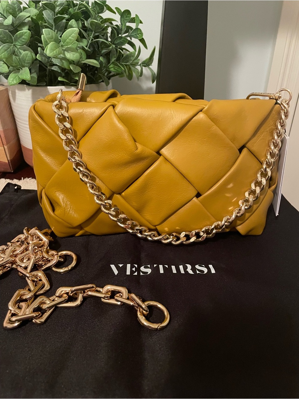 Vestirsi Gabrielle woven shoulder bag clutch